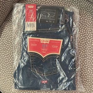 New, never opened boys Levi slim fit 511 size 8 jeans.
